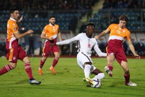 九游在线注册 -转折点！比利亚雷亚尔强势反弹，NBA季后赛今晚攻防权衡，悬念犹存，球探报告显示潜力的简单介绍